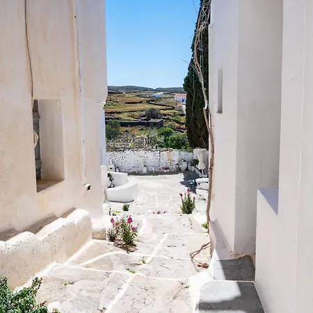 Olga's House D Lägenhet Kithnos